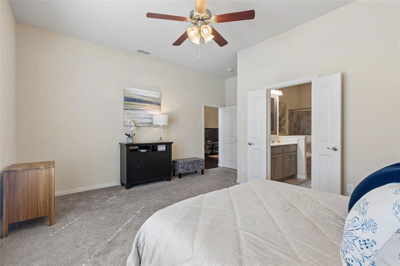 8209 Main Street, North Richland Hills TX 76182 - Photo 20