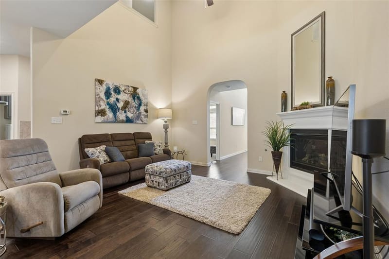 8209 Main Street, North Richland Hills TX 76182 - Photo 9