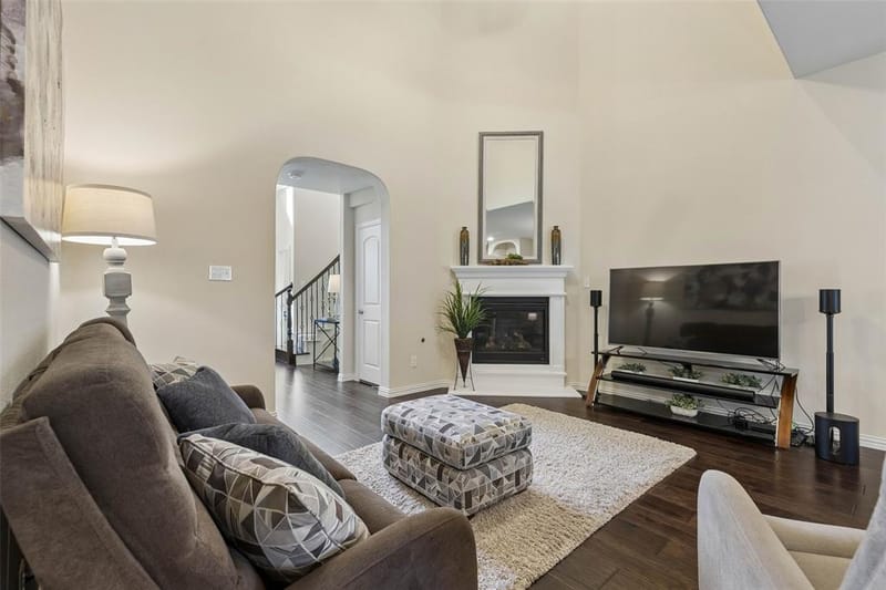 8209 Main Street, North Richland Hills TX 76182 - Photo 10