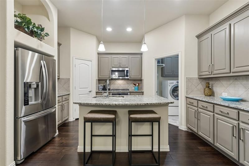 8209 Main Street, North Richland Hills TX 76182 - Photo 15