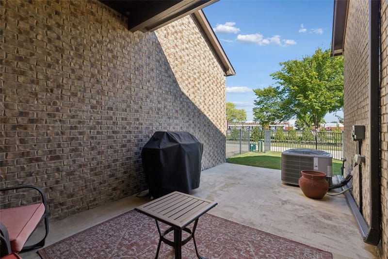8209 Main Street, North Richland Hills TX 76182 - Photo 35