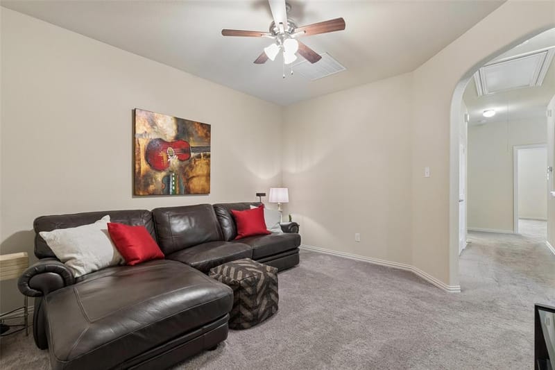 8209 Main Street, North Richland Hills TX 76182 - Photo 31