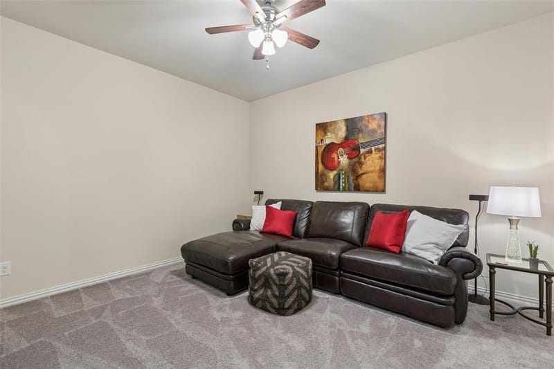 8209 Main Street, North Richland Hills TX 76182 - Photo 29