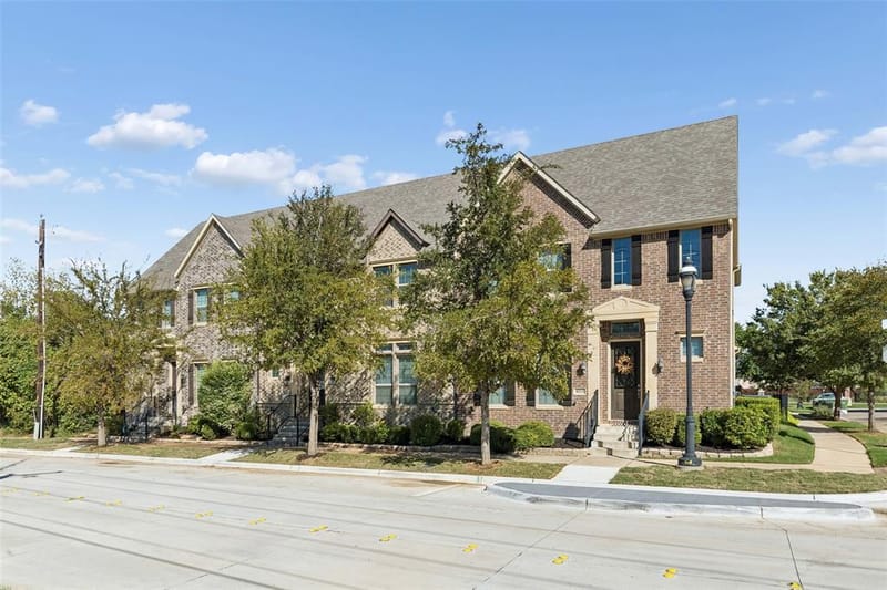 8209 Main Street, North Richland Hills TX 76182 - Photo 4