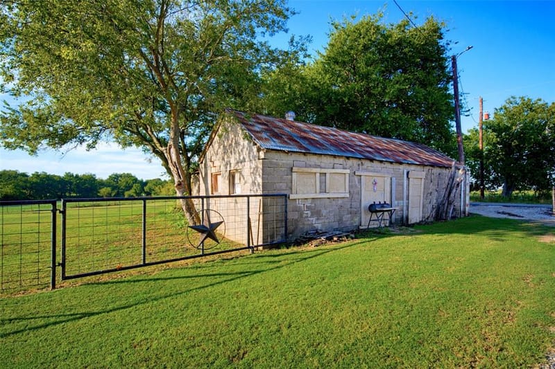 4341 Fm 428, Aubrey TX 76227 - Photo 25