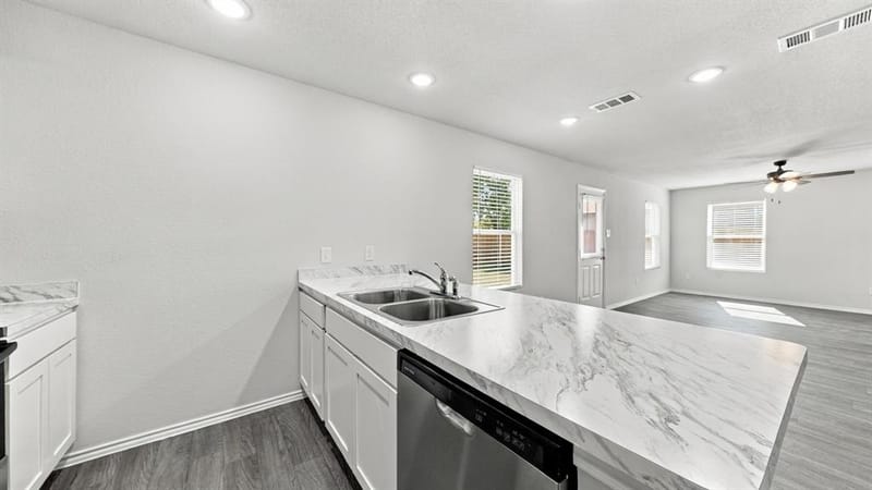 832 Eagles Nest Drive, Cleburne TX 76031 - Photo 4