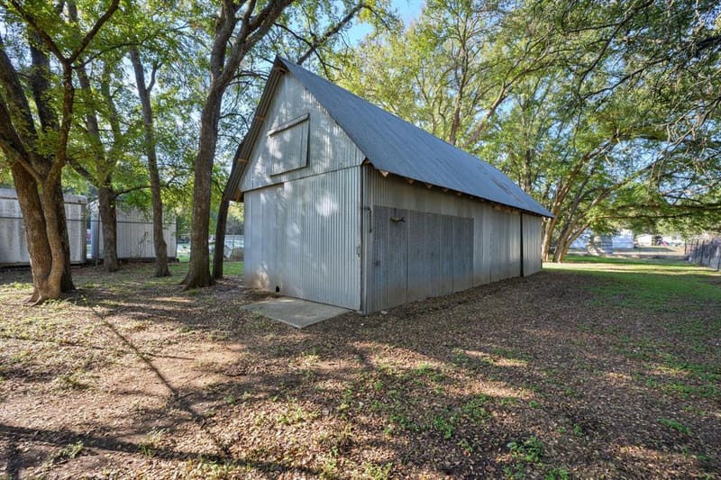 404 Cleveland Road, Granbury TX 76049 - Photo 36