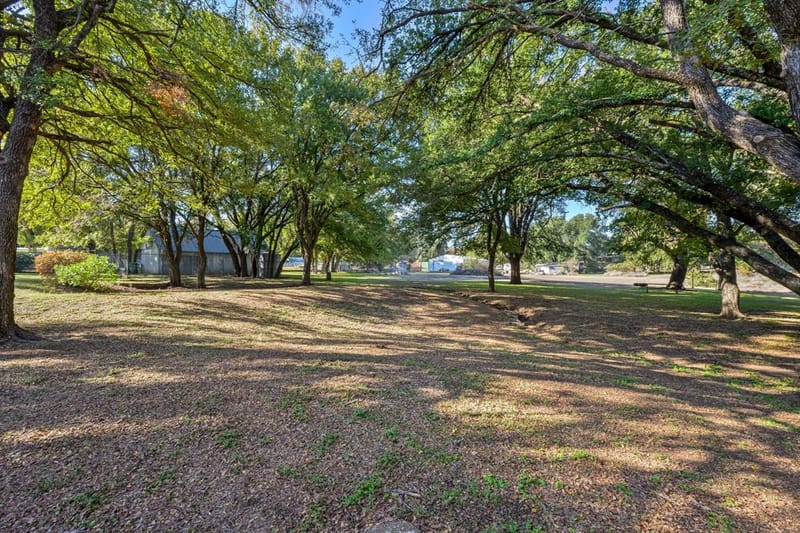 404 Cleveland Road, Granbury TX 76049 - Photo 34