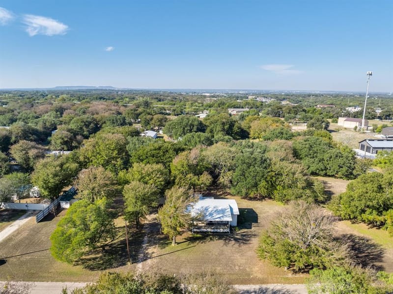 404 Cleveland Road, Granbury TX 76049 - Photo 38