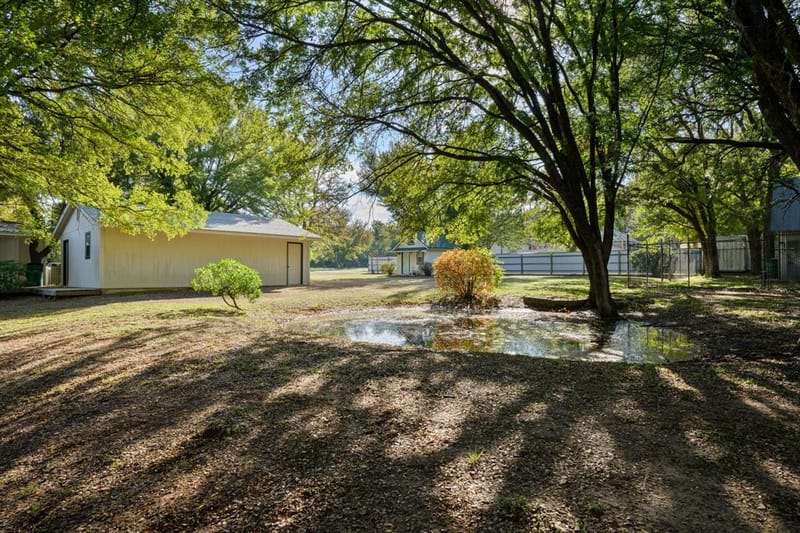 404 Cleveland Road, Granbury TX 76049 - Photo 31