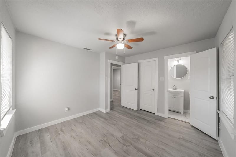 5569 Burton Avenue, Fort Worth TX 76119 - Photo 23