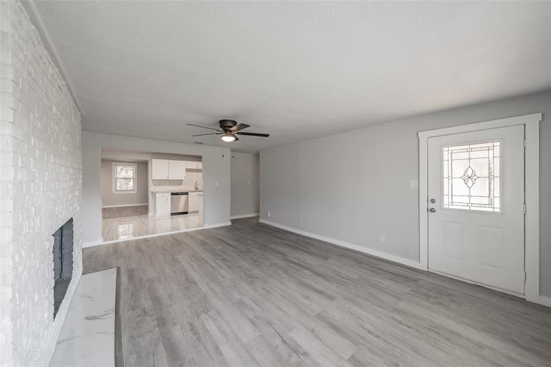 5569 Burton Avenue, Fort Worth TX 76119 - Photo 6
