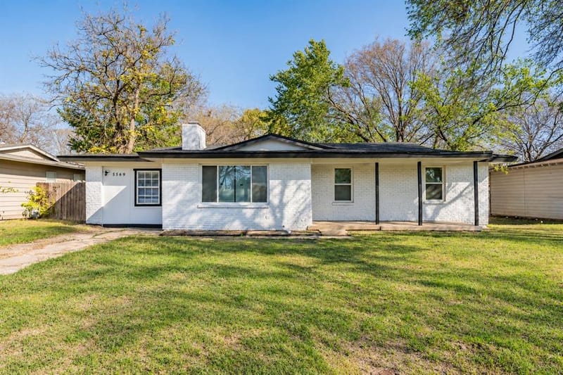 5569 Burton Avenue, Fort Worth TX 76119