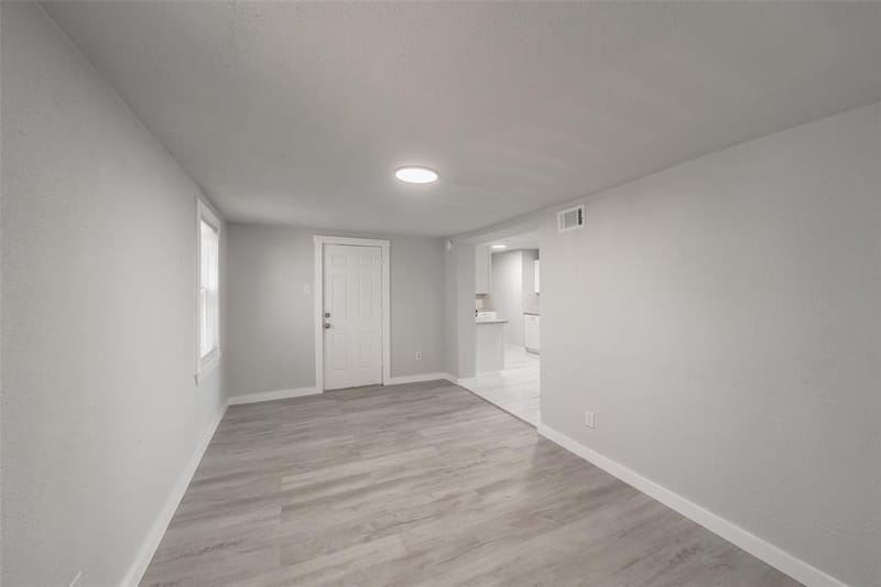 5569 Burton Avenue, Fort Worth TX 76119 - Photo 34