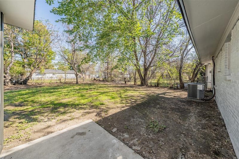 5569 Burton Avenue, Fort Worth TX 76119 - Photo 38