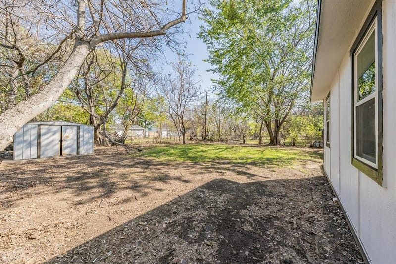 5569 Burton Avenue, Fort Worth TX 76119 - Photo 37