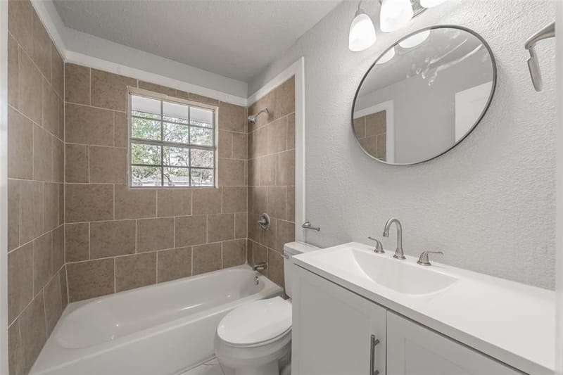 5569 Burton Avenue, Fort Worth TX 76119 - Photo 15