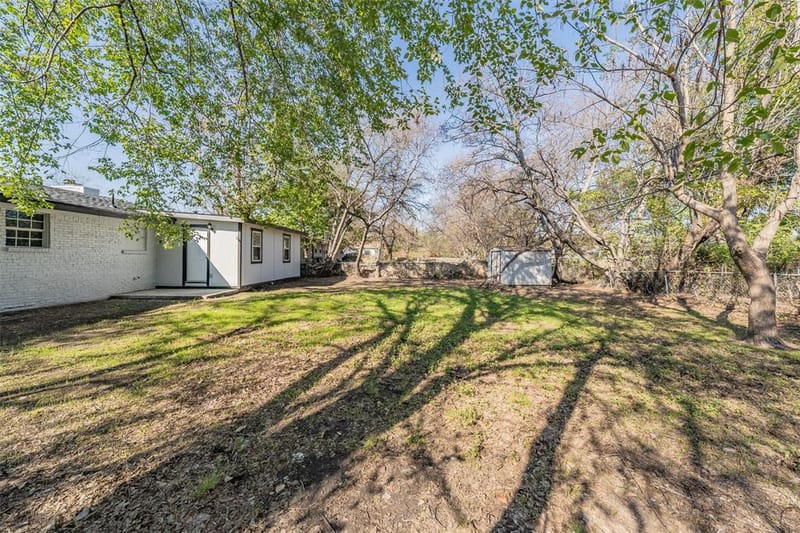 5569 Burton Avenue, Fort Worth TX 76119 - Photo 40