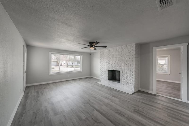 5569 Burton Avenue, Fort Worth TX 76119 - Photo 8