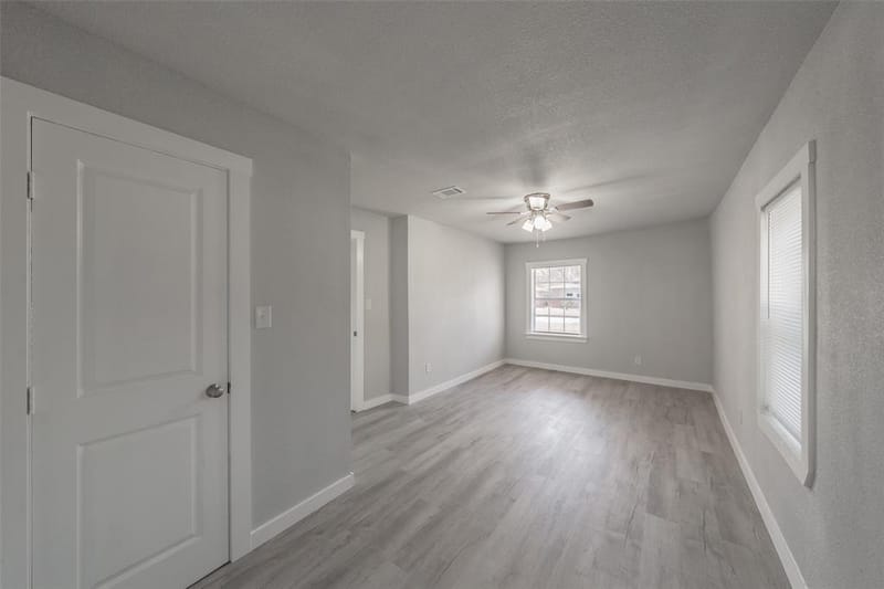 5569 Burton Avenue, Fort Worth TX 76119 - Photo 25