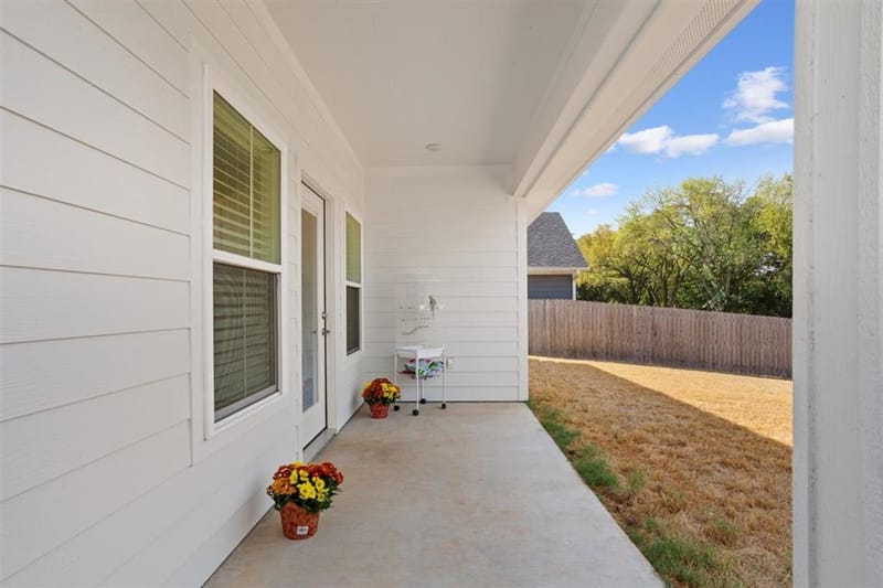 308 N Main Street, McGregor TX 76657 - Photo 23