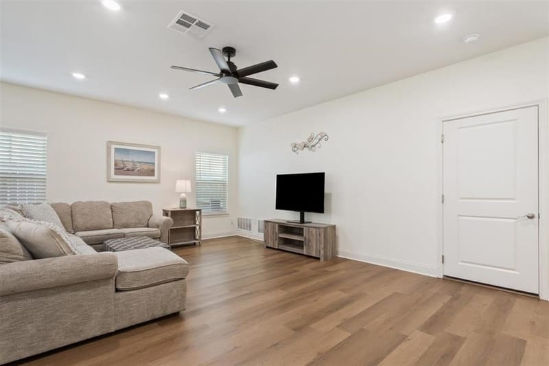 308 N Main Street, McGregor TX 76657 - Photo 7