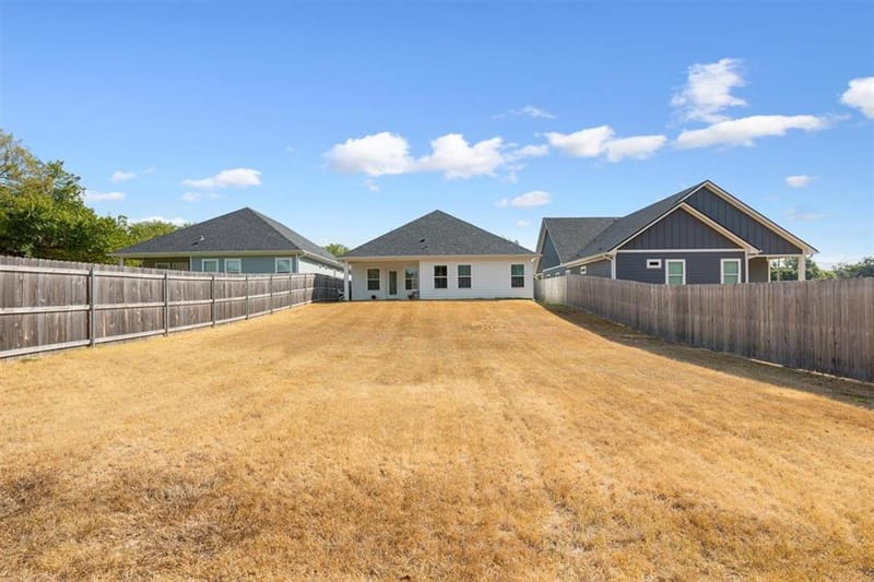 308 N Main Street, McGregor TX 76657 - Photo 25