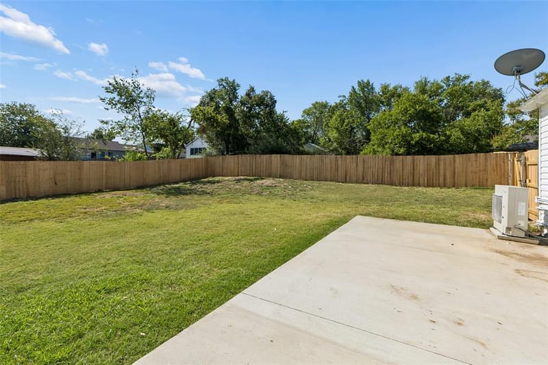 714 NW 6th Street, Grand Prairie TX 75050 - Photo 23