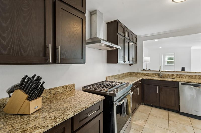 714 NW 6th Street, Grand Prairie TX 75050 - Photo 9