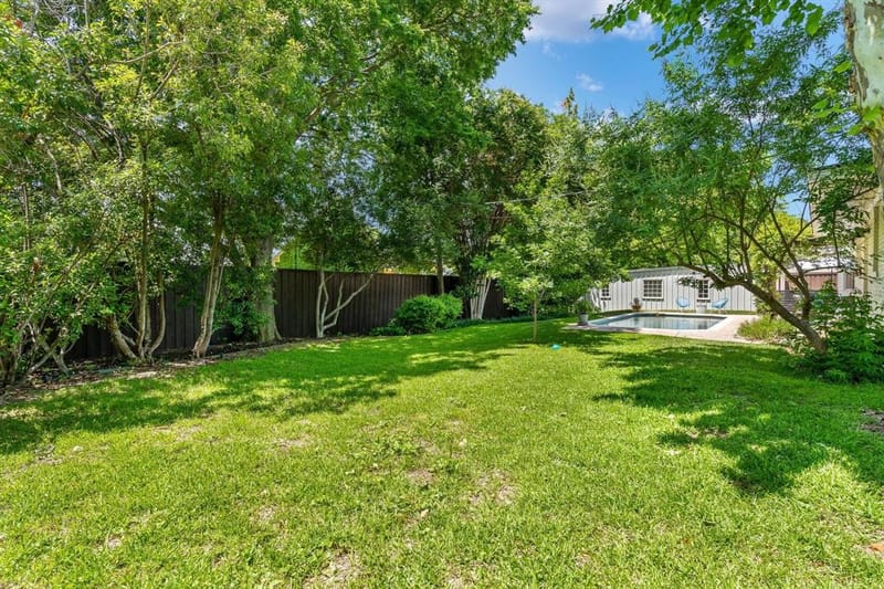 10409 Remington Lane, Dallas TX 75229 - Photo 17