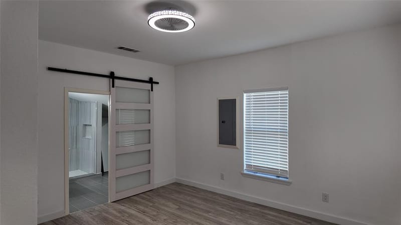 215 S Walker Street, Mesquite TX 75149 - Photo 6