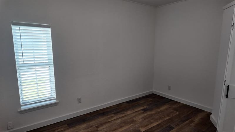 215 S Walker Street, Mesquite TX 75149 - Photo 11