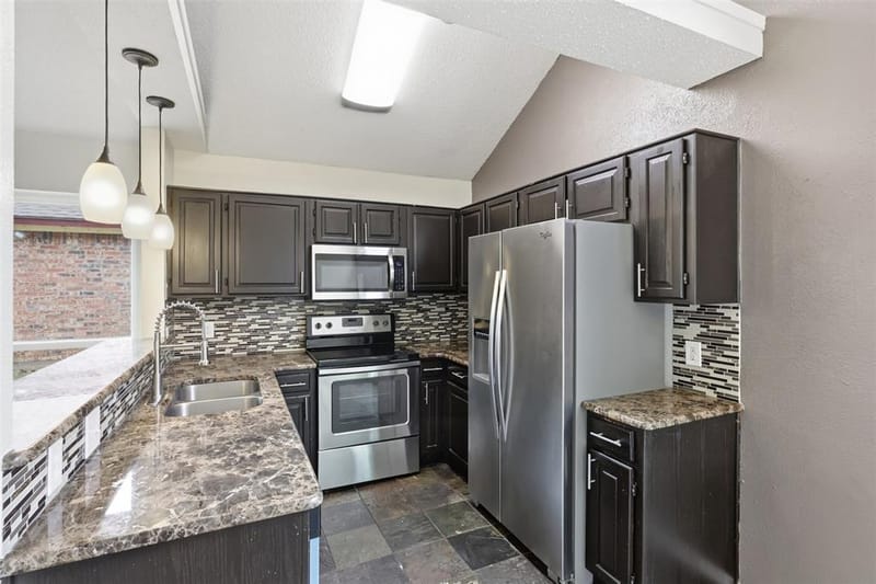 2508 Countryside Lane, Fort Worth TX 76133 - Photo 3