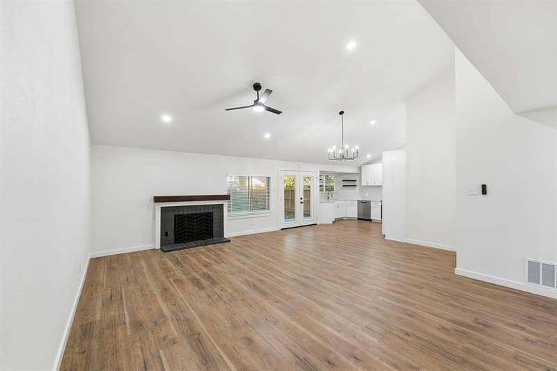 433 Rollingridge Lane, Garland TX 75043 - Photo 12