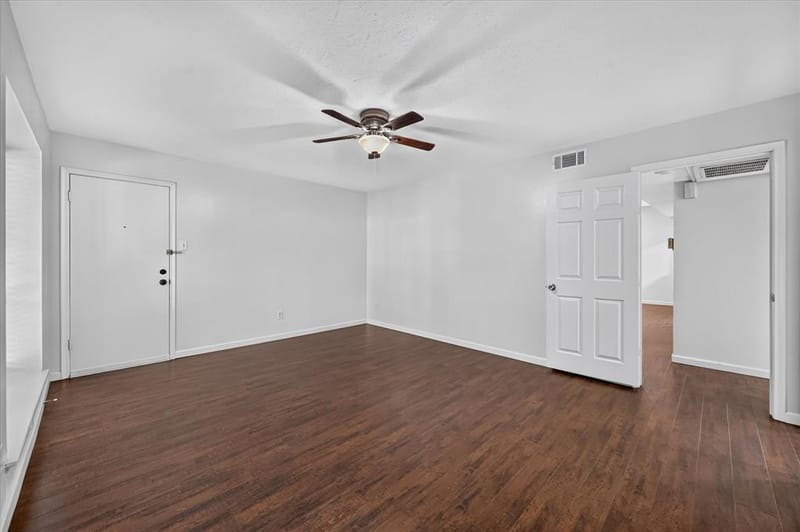 5043 Les Chateaux Drive # 214, Dallas TX 75235 - Photo 15