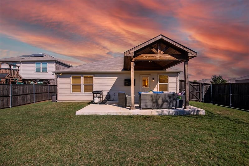 1340 Vernon Drive, Aubrey TX 76227 - Photo 32