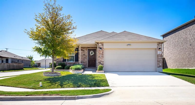 1340 Vernon Drive, Aubrey TX 76227 - Photo 5
