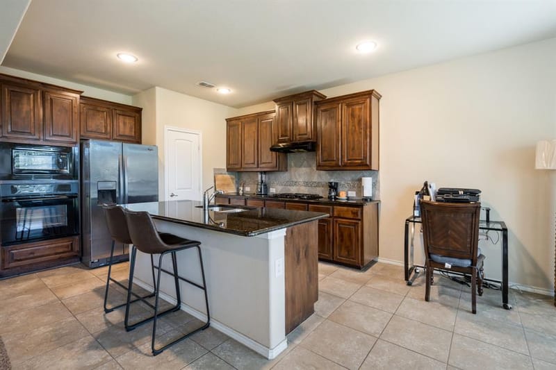 1300 Bellingham Circle, Glenn Heights TX 75154 - Photo 12