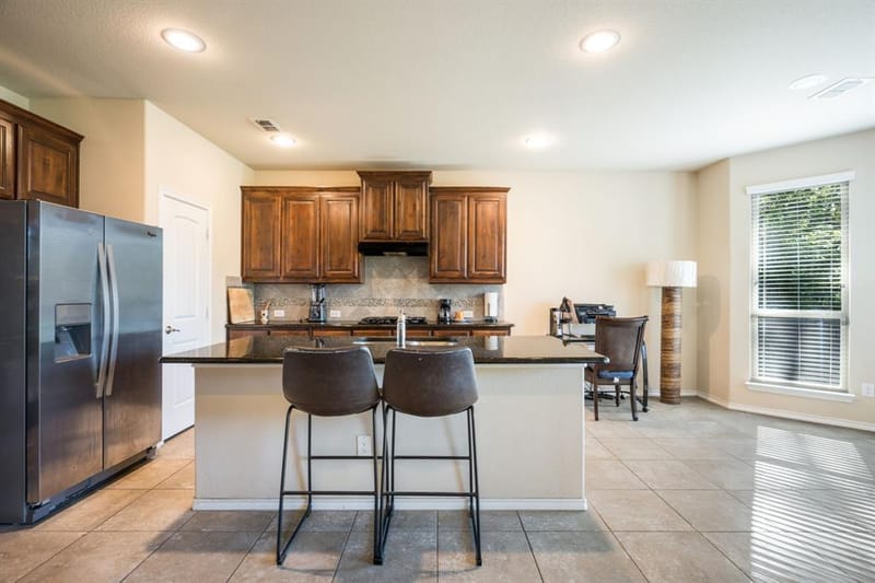 1300 Bellingham Circle, Glenn Heights TX 75154 - Photo 9