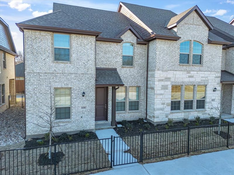 6116 Bursey Road, Watauga TX 76148