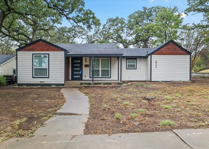 2900 Hunter Street, Fort Worth TX 76112 - Photo 3