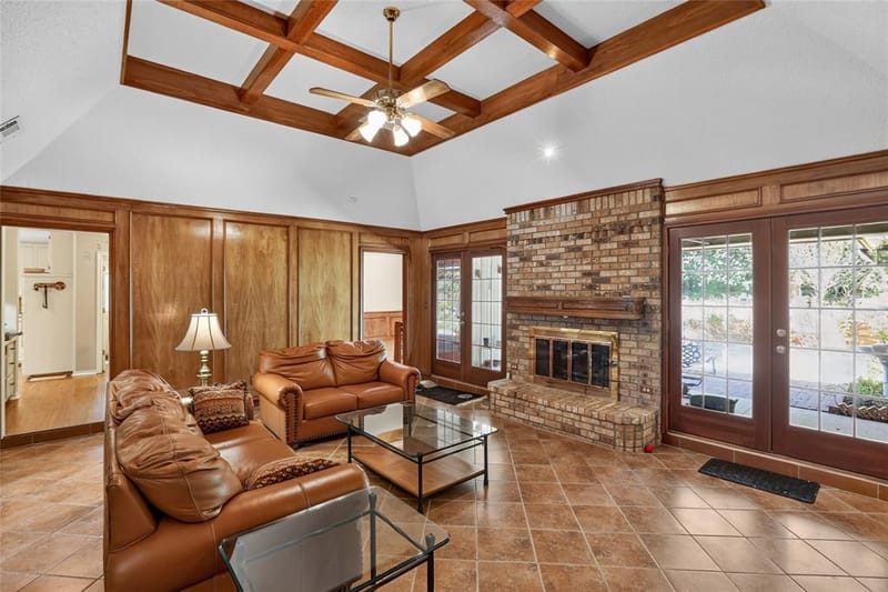 3910 Cross Bend Court, Arlington TX 76016 - Photo 3