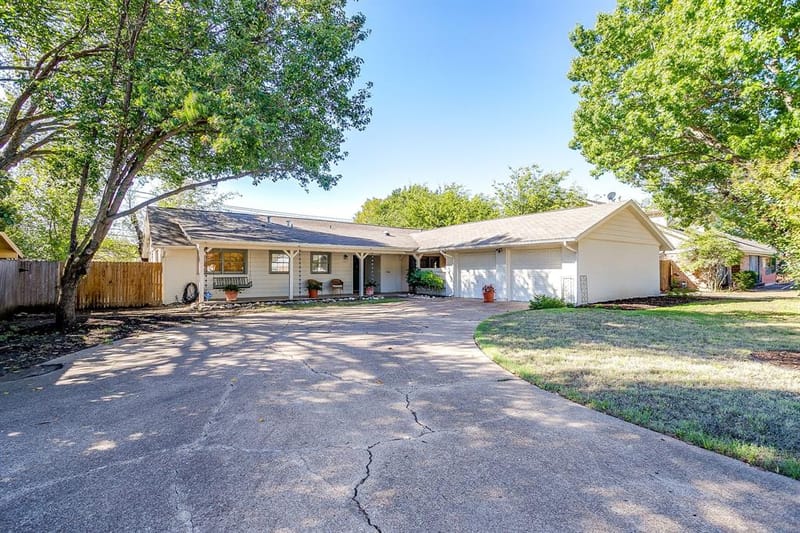 4621 Fawn Drive, Fort Worth TX 76132