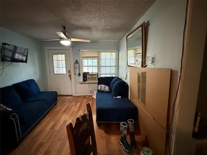 4100 Chickasaw Avenue, Fort Worth TX 76119 - Photo 2