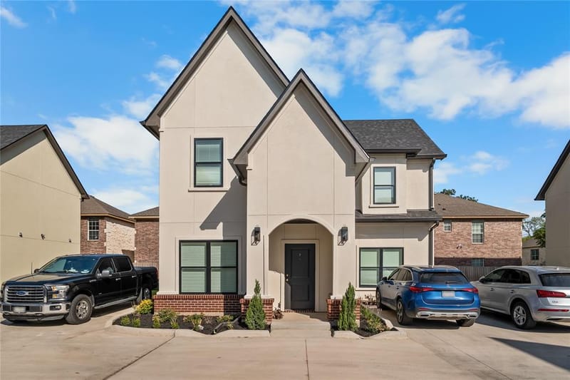 2700 S 2nd # F, Waco TX 76706