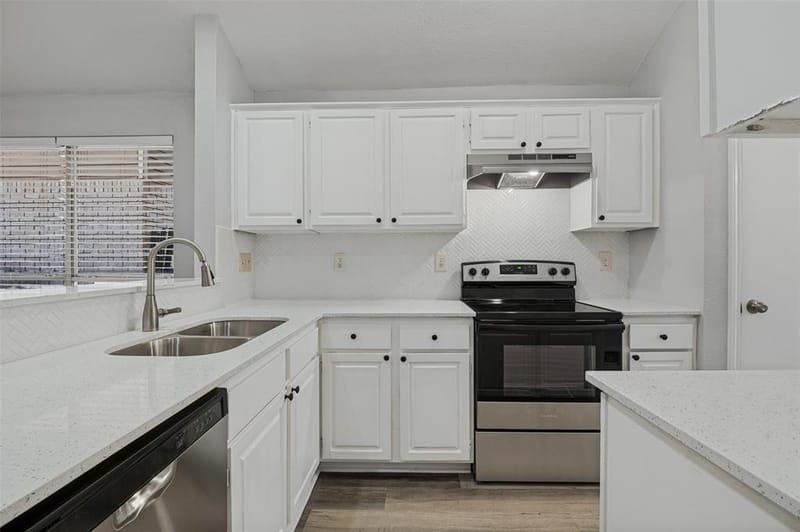 3174 Cross Creek Circle, Grand Prairie TX 75052 - Photo 12