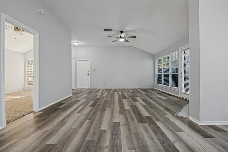 3174 Cross Creek Circle, Grand Prairie TX 75052 - Photo 7
