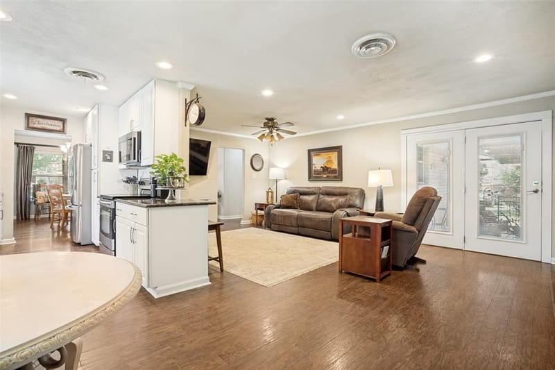 510 Northside Avenue, Lewisville TX 75057 - Photo 7