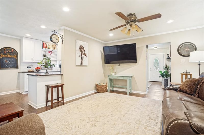 510 Northside Avenue, Lewisville TX 75057 - Photo 5