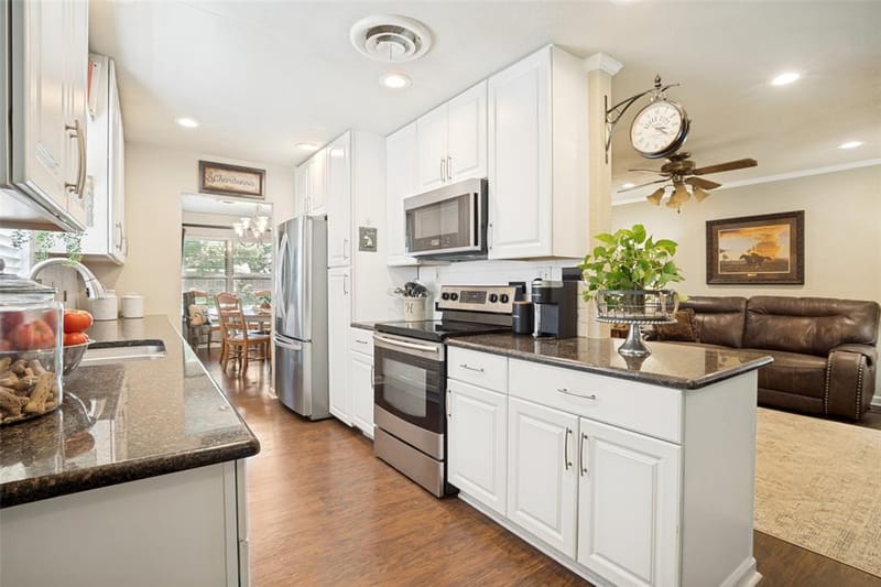 510 Northside Avenue, Lewisville TX 75057 - Photo 10
